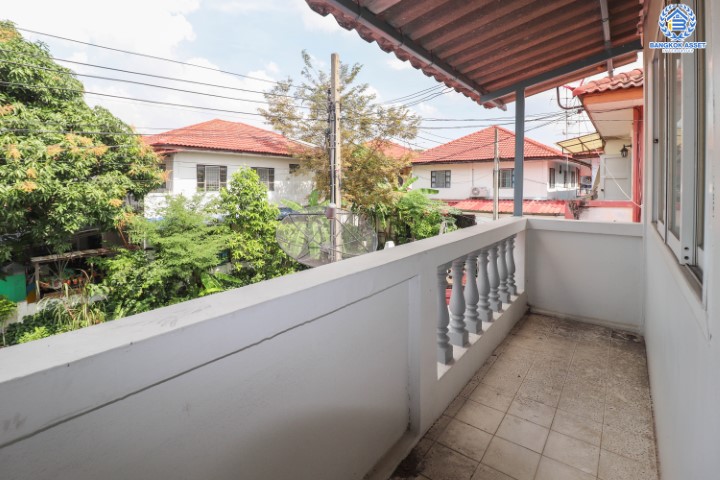 *****ทาวน์เฮ้าส์มือสองย่านนนทบุรี ม.พระปิ่น3 กาญจนาภิเษก บ้านพร้อมอยู่ ทำเลดี บนเนื้อที่ 24 ตร.ว. ฟังก์ชัน 2 ห้องนอน 2 ห้องน้ำ 2 ที่จอดรถ แถมฟรี! เครื่องปรับอากาศ 1 เครื่อง เชื่อมต่อถนนกาญจนาภิเษก และถนนรัตนาธิเบศร์ ใกล้เซ็นทรัลเวสต์เกต และรถไฟฟ้าสายสีม่วง "สถานีตลาดบางใหญ่"